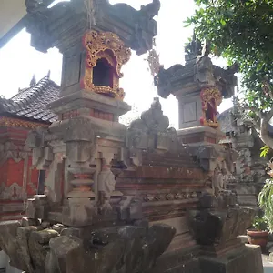  Проживание в семье Pratama House